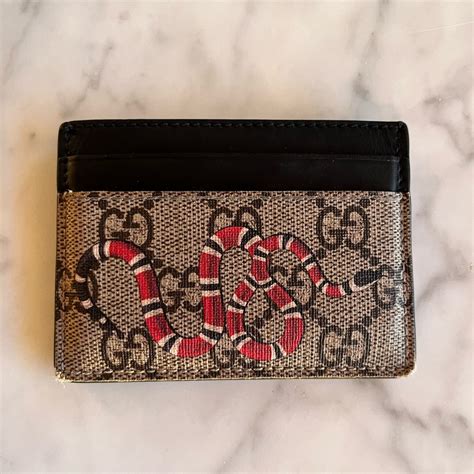 funda gucci serpiente|Gucci Kingsnake print GG Supreme card case.